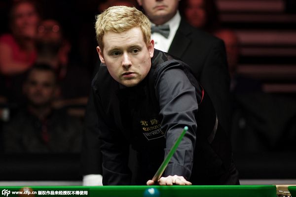 劳森18+15新疆胜青岛 王睿泽20分齐麟17+6